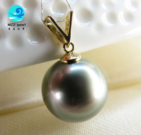 love shape pearl pendant .jpg